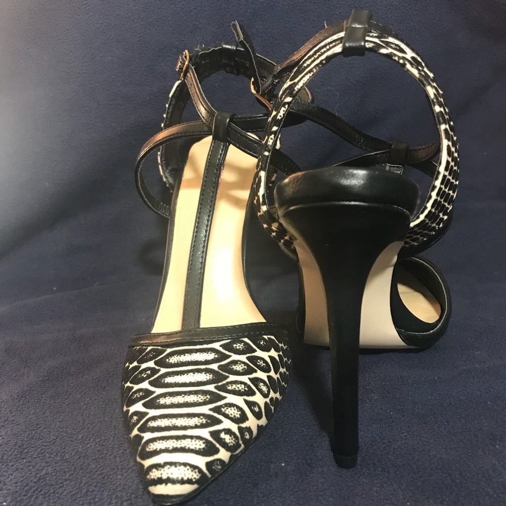 Super chic pumps! - Picture 3 of 4